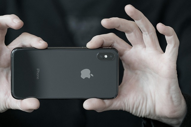 Apple inicia pré-venda do iPhone Duo nesta sexta-feira; confira os preços do novo modelo dobrável.